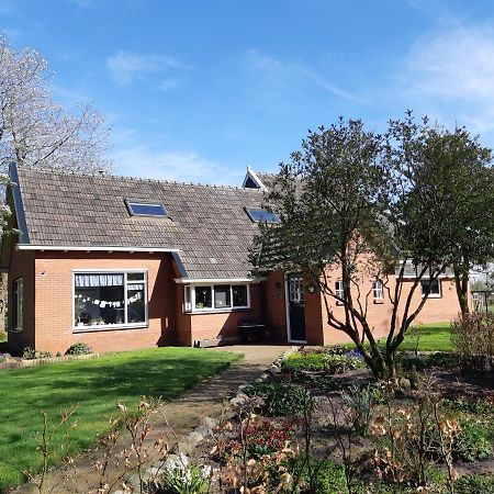 Bed & Breakfast “ Gastvrij Onthaal “ Een-West Exterior foto