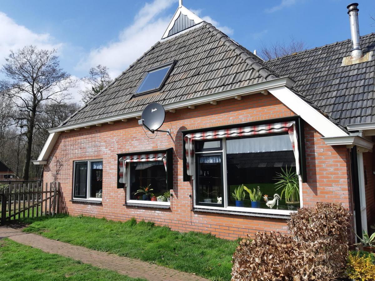 Bed & Breakfast “ Gastvrij Onthaal “ Een-West Exterior foto